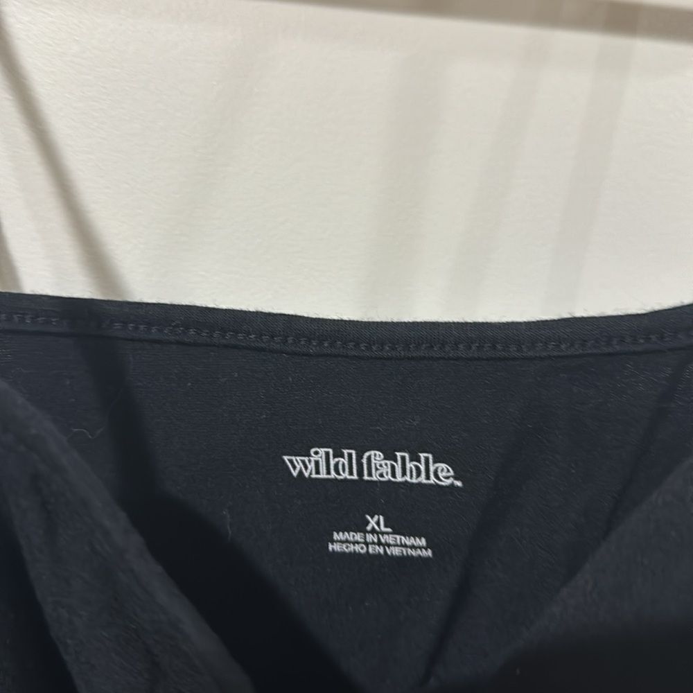 Wild Fable black cropped cami XL - Picture 2 of 2